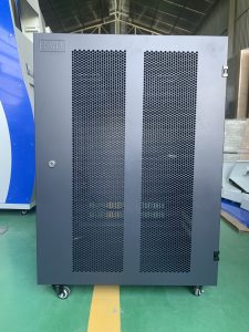 Tủ rack 15U D600 chính hãng SeArack sản xuất chất lượng cao, giá rẻ .