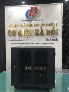 Tủ rack , tủ mạng 10U D600 màu đen cửa lưới tự đứng  chất lượng cao , giá rẻ  thương hiệu SeArack  .